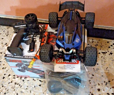 Arrma TYPHON GROM 223S BLX 1/14 Brushless 4X4 RTR Blu con LiPo e caricabatteria - Immagine 1 di 4