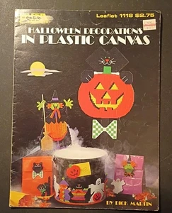 Leisure Arts HALLOWEEN DECORATIONS IN PLASTIC CANVAS Leaflet 1118 - Picture 1 of 1