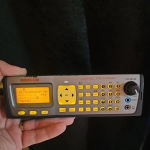 GRECOM PSR-600 Cyfrowy trunking Mobilny skaner bazowy Pro 197 z kablem zasilającym działa - Zdjęcie 1 z 4