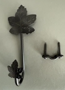 Longaberger #72664 Foundry Collection Wrought Iron Maple Leaf Wall Hook - Picture 1 of 2