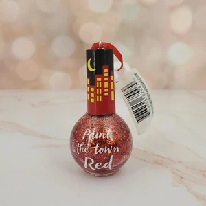 Hallmark Red Glitter Nail Polish "Paint The Town Red" Gift Ornament - Imagen 1 de 2