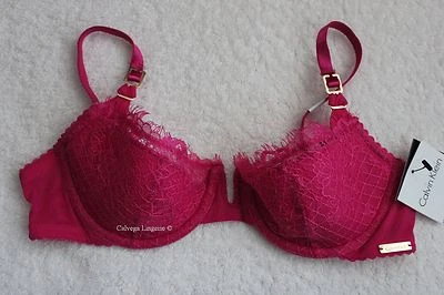 Nuevo con etiquetas Sujetador de encaje acolchado Balconette "Pestañas" Calvin Klein F3557, rosa Kelly, 32D Foto 1 de 4