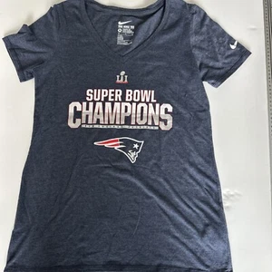 Nike England Patriots Super Bowl 51 LI Champions Women's T-Shirt Medium - Picture 1 of 7