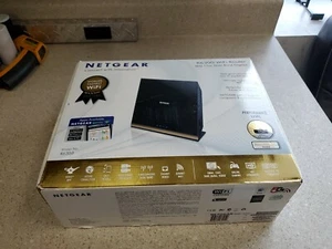 Netgear AC1750 1300 Mbps 4-Port Gigabit Wireless AC Router (R6300)  - Picture 1 of 8