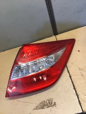 2010 2011 2012 HONDA CROSSTOUR PASSENGER RH RIGHT SIDE TAILLIGHT TAIL LIGHT OEM - Image 1 of 3