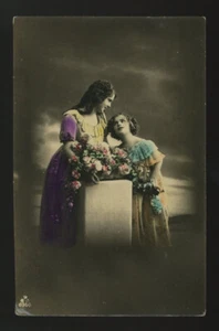 cartolina d'epoca-post card-DONNINE-WOMAN-LADY-FRAU-FEMME 158 - Picture 1 of 1