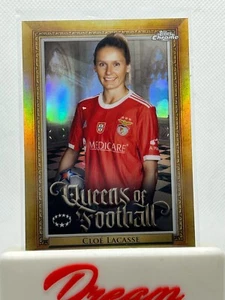 2022-23 UEFA Women's Chrome #Q-8 Cloe Lacasse Queens of Football Insert SP - Picture 1 of 2