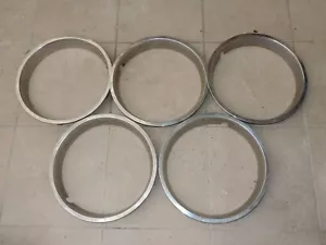 Lot de 5 enjoliveurs de jante 15"? (PEUGEOT 504 604 V6 BMW roue inox chromé) - Picture 1 of 4