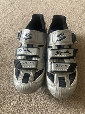 Spiuk ZS11 cycling shoes size 41, with cleats - Image 1 of 4