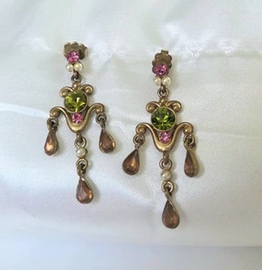 Pendientes bohemios colgantes ornamentados vintage de diamantes de imitación de Avon verde rosa perla 1,5" - Imagen 1 de 7