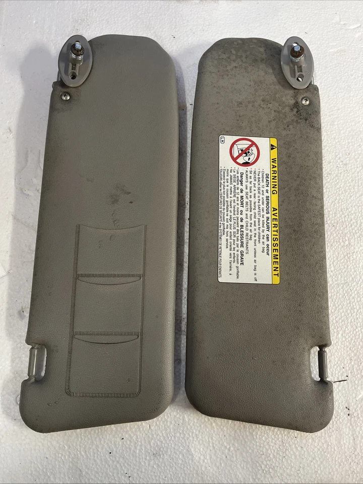 1995 - 2004 年丰田塔科马遮阳板司机乘客对灰色左右原始设备制造商 — 第 1/4 张图片