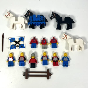 Bundle Vintage Lego Castle Horses and Knights Flag weapon middle age - Bild 1 von 5