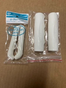 Hunt Wilde White Bicycle Brake Lever Covers & Schwinn Cotton Picker Krate Grips - Imagen 1 de 10