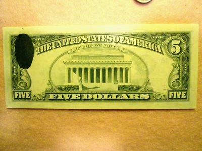 U.S. $5.00 Note Inking Error - Mint, Uncirculated. - Image 1 of 4