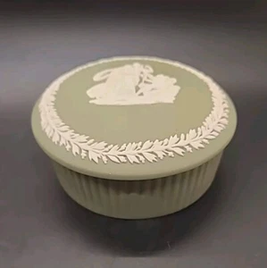 Wedgewood Jasperware Streitwagen Schmuckschatulle mit Deckel 9 cm Durchmesser Mythologie - Bild 1 von 5