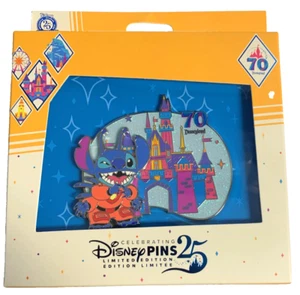 Disney Disneyland 70th Anniversary Stitch by Castle 3" Glitzer Jumbo LE Pin - Bild 1 von 1