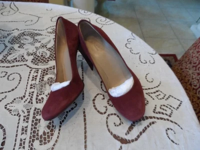 New Gucci Burgundy Kid Suede Leather Heeled Pumps Size 38B - Image 1 of 4