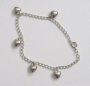 Vintage Puffy Heart Silver Tone Charm Bracelet. 5 Puffy Heart Charms 7.5” Length - Picture 1 of 6