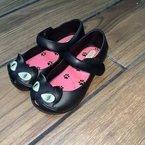 Mini Melissa Ultragirl II Mary Jane piatto gatto nero 8 - Foto 1 di 7