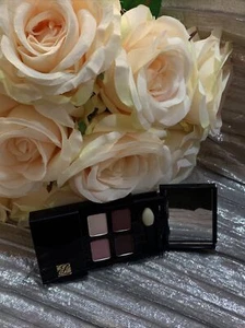 ESTEE LAUDER -SIGNATURE ombretto Quad 04 BERRY QUARTS - viaggio con sleeve card - Foto 1 di 11