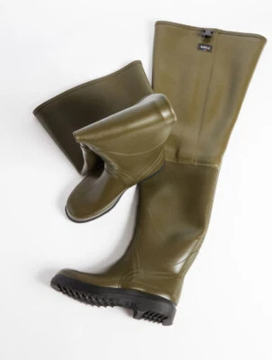Aigle Truite waders in green, sizes 39 to 47 - Image 1 of 3