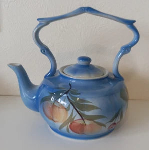 VINTAGE PORTUGUESE MAJOLICA TEA POT, KETTLE STYLE COUNTRY FARMHOUSE KITCHEN - Picture 1 of 9