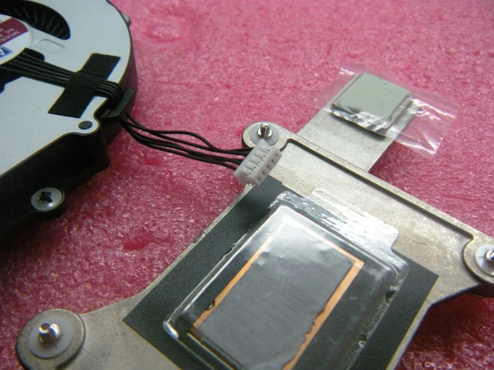 Lenovo Edge E440 E540 Fan Heatsink 04X4157 - Image 1 of 1