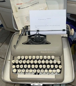 1965 Smith-Corona Sterling Working Vintage Portable Typewriter &Case+Instruction - Picture 1 of 19