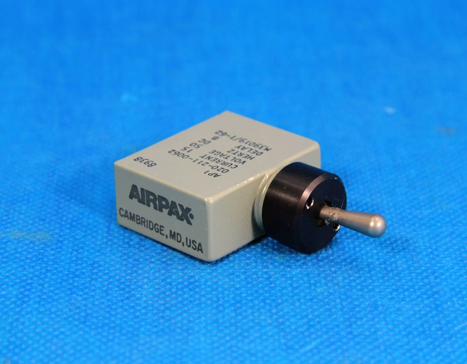 Interruptor AIRPAX AP1 020-211-0062 15A 50V DC - Imagen 1 de 3