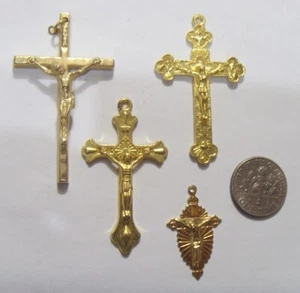 50er Jahre 4 Vintage goldfarbene Metall katholisches Kruzifix Kreuz religiös Anhänger 53961 - Bild 1 von 7