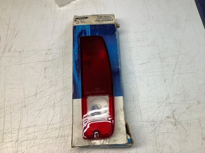 Nuevo de Lote Antiguo 1967 1968 1969 1970 1971 72 Ford Truck F100 Bronco Luz Trasera Derecha Lámpara Lente Foto 1 de 4