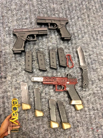 1/6 Hot Toys MMS381 Suicide Squad Deadshot Weapon Pistol Gun for Action Figure Cover