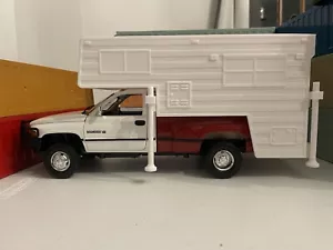3D-Druck Bettanhänger Wohnmobil für 1/18 Anson Chevrolet Silverado 3500 Dodge Dualy - Bild 1 von 6