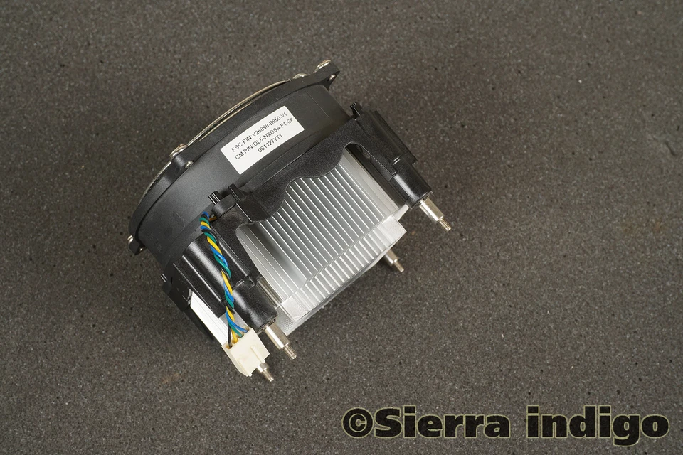 V26898-B950-V1 Fujitsu Esprimo P2540 Heatsink & Fan Cooler - Image 1 of 1