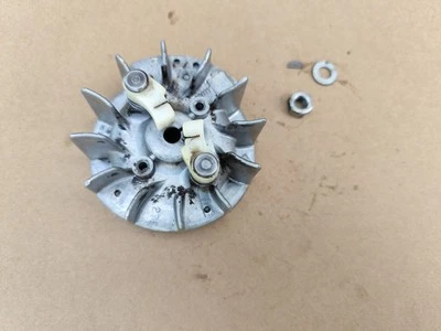 VOLANO MOTOSEGA OLEO MAC 233 - 240 VARI MODELLI  - Immagine 1 di 4