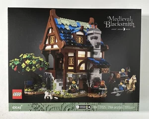 LEGO Ideas: Mittelalterliche Schmiede (21325) - Bild 1 von 6