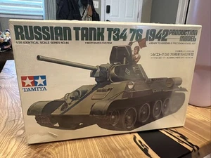 Tamiya Russian T34/76 kit modellino motorizzato n.44 nuovo in scala 1/35 sigillato - Foto 1 di 3