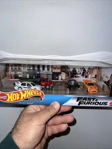 2020 Hot Wheels Premium Fast & Furious Garage Diorama Box Set Walmart Exclusive - Picture 1 of 11