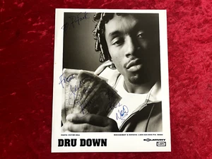 DRU DOWN S/W FOTO ORIGINAL AUTOGRAMMFOTO HIP HOP - NUR 1 - Bild 1 von 3
