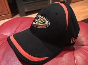 Anaheim Ducks NHL New Era 3930 39thirty Stretch Fit Hat Cap Size S/M - Picture 1 of 3
