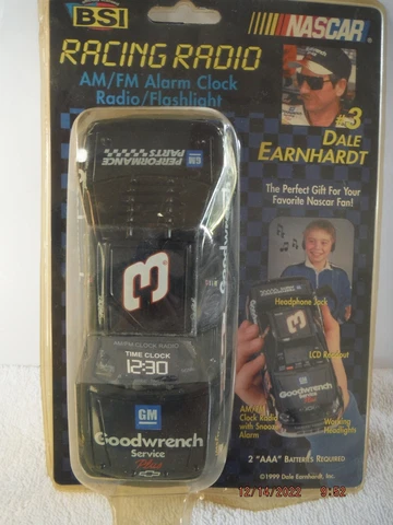 1999 Dale Earnhardt: RACING RADIO AM/FM ALARM  CLOCK FLASHLIGHT,  Brand New Box Cover