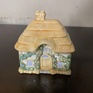 Vintage Porcelain Cottage Cookie Candy Trinket Jar Granny Home Fairy Core Whimsy - Picture 1 of 8