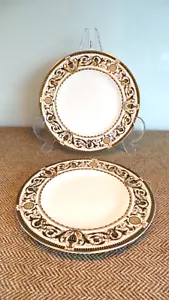 Pair of ROYAL WORCESTER WINDSOR 23.5 cm SALAD LUNCHEON PLATES UNUSED - Picture 1 of 3