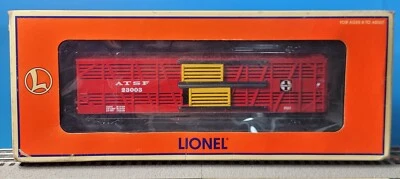BM1: Lionel O Gauge ATSF Stock Car #23003 6‑19553 – Santa Fe Split‑Door - Image 1 of 2