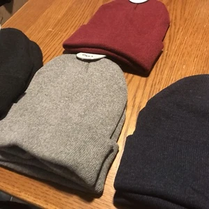 8 - Amity Cold Guard Mens Beanies One Size - 3 Black / 2 Blue / 2 Gray / 1 Burgu - Picture 1 of 5