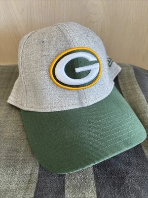 NUEVO SOMBRERO NFL GREEN BAY PACKERS NEW ERA 39Thirty pequeño - gris mediano con billete verde Foto 1 de 4