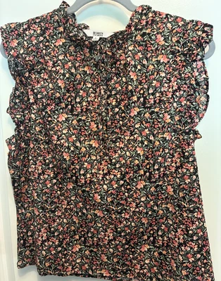 Blusa BB Dakota negra multicolor estampado ditsy volantes talla L Foto 1 de 4
