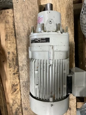 NEW DIETZ FDR 80C/ 4 0 546126 SUMITOMO GEARBOX CNFMS1H-6105G-71/G 80C/4 - Image 1 of 3