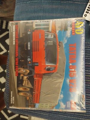 1:43 AVD Models 1433 - Tatra-815 V26 Flatbed truck with tent, Model kit - Immagine 1 di 3