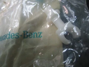 1954-1973 Mercedes Benz vacuum or fuel pipe holder clip 003 988 2678, NOS - Picture 1 of 3